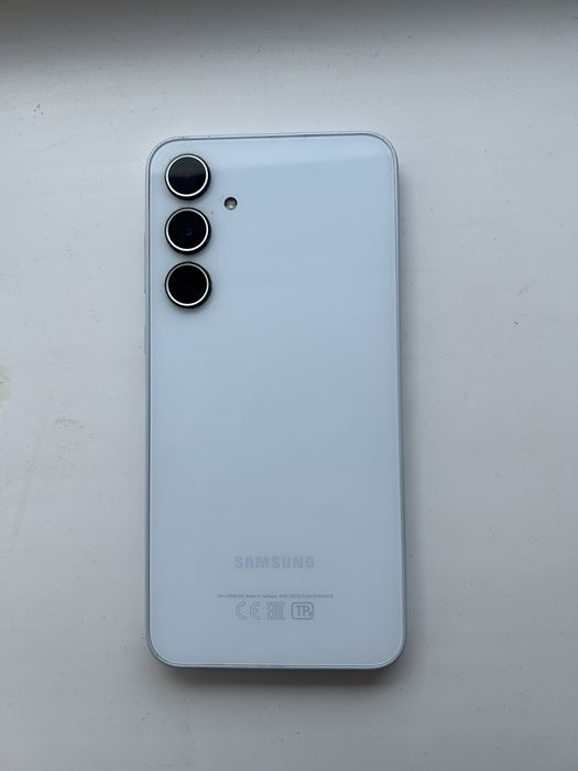 Продам samsung galaxy a35 5g 8/128 gb