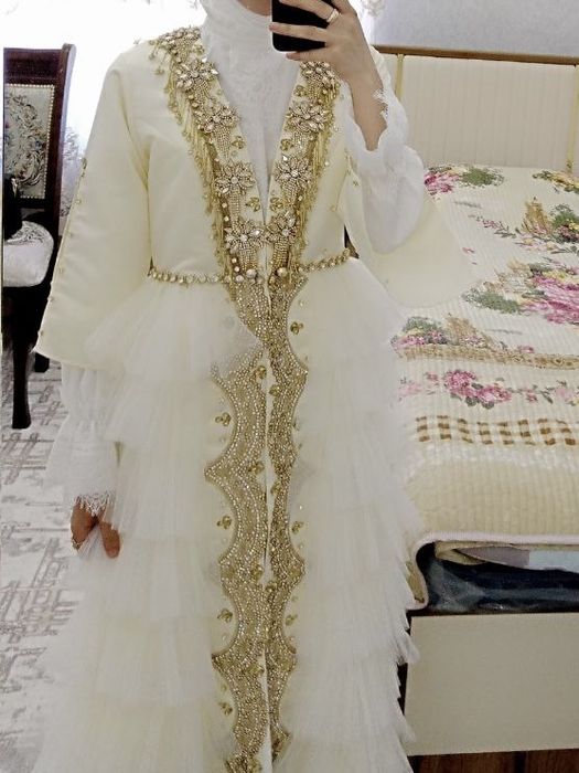 Kelin ansambil sotiladi