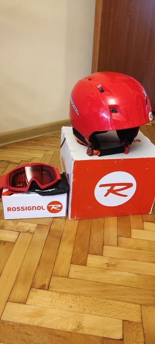 Продавам каска на Rossignol.