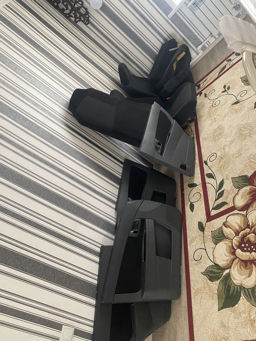 Продам приору по запчастям