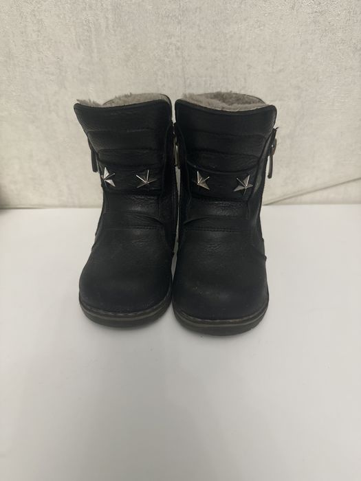 Продам ботинки