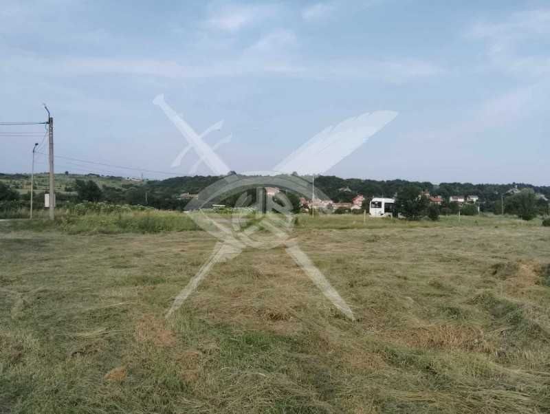 Парцел - Черни Връх