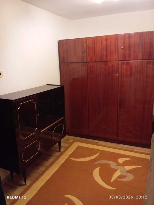 Închiriez apartament