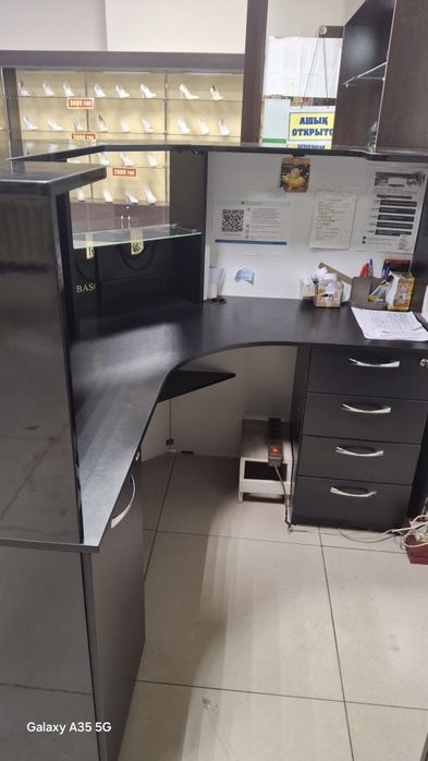 Стол для ресепшена