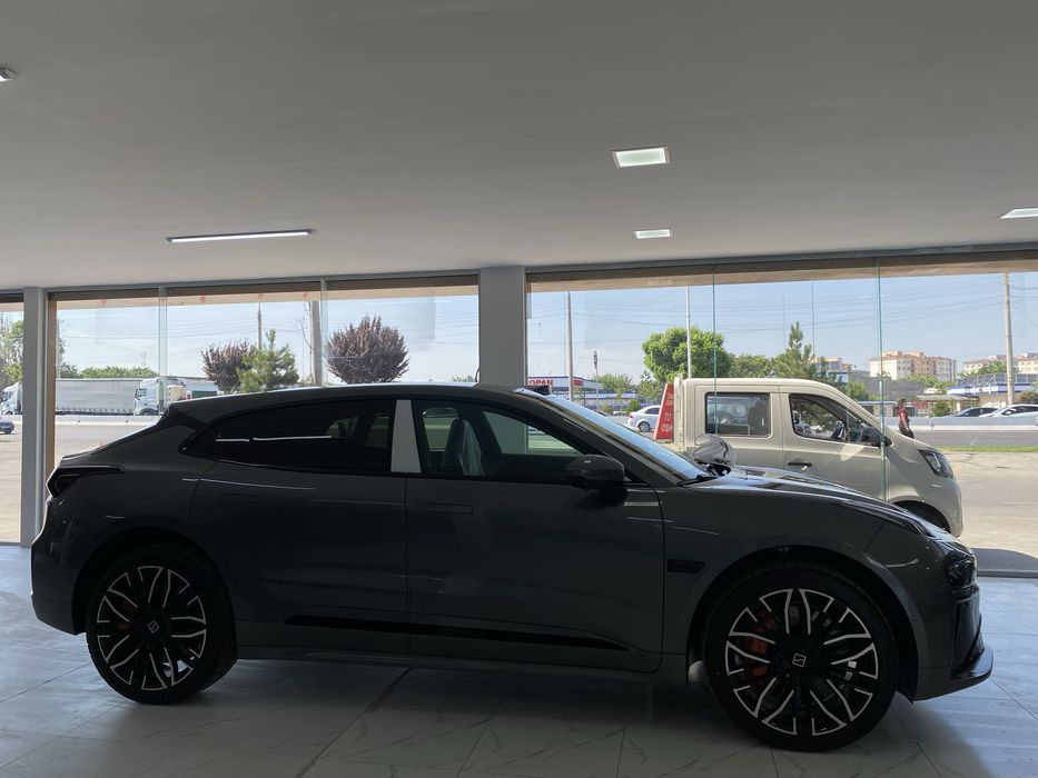 zeekr 001 elektr 2025