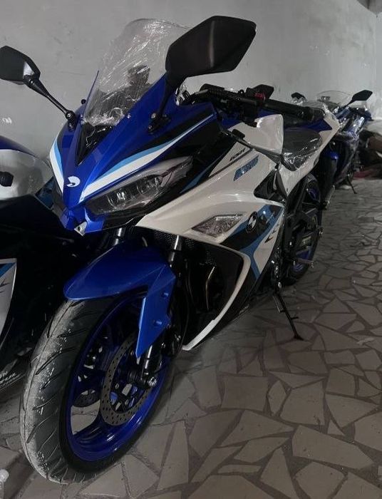 Motochikl bor nasiy savdo bolib tolashga 250 abs 400 bor