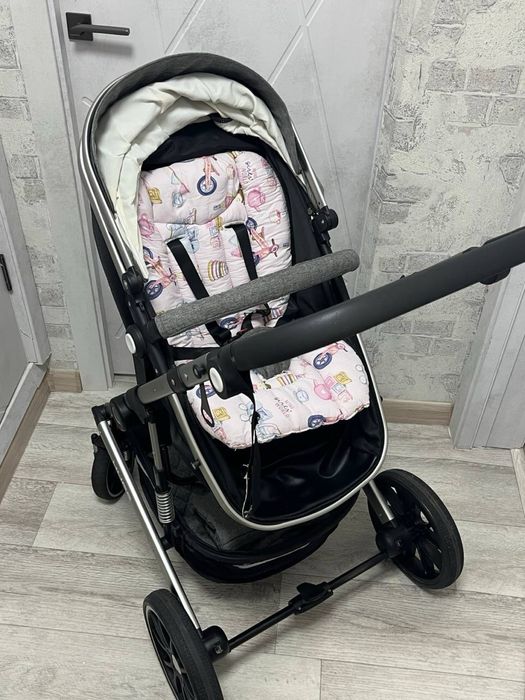 Продам детскую коляску 2 в 1