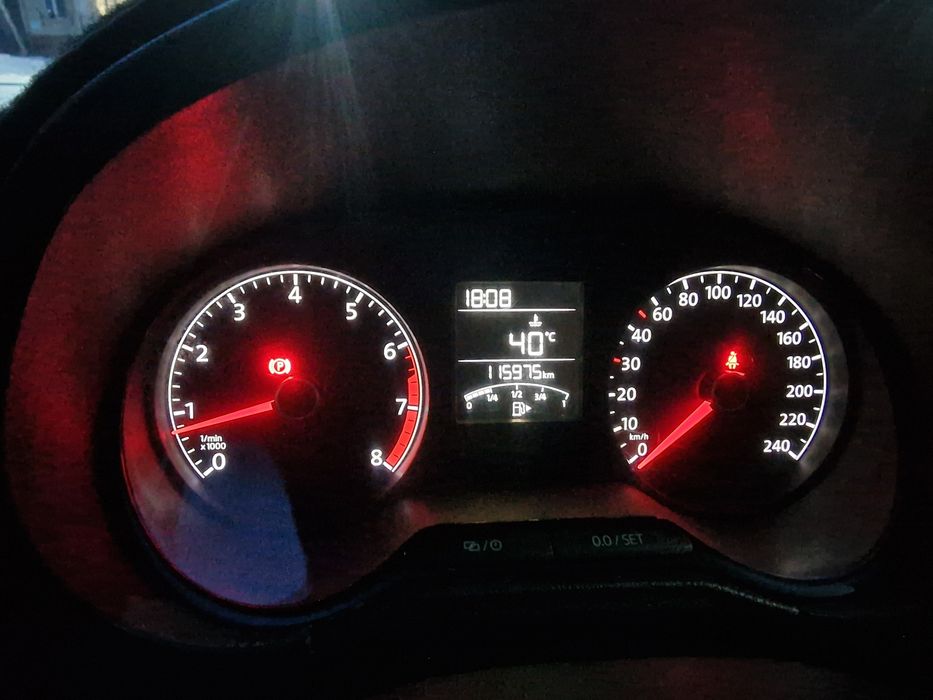 Фольцфаген Поло продаётся.