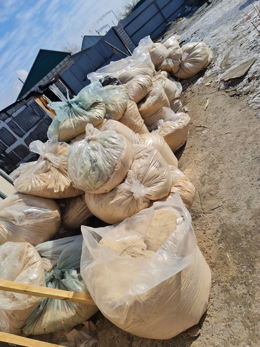 Продам опилки  за все 10000