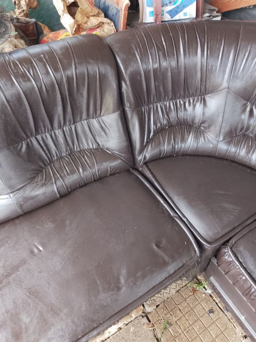 Диван ъглов черна кожа