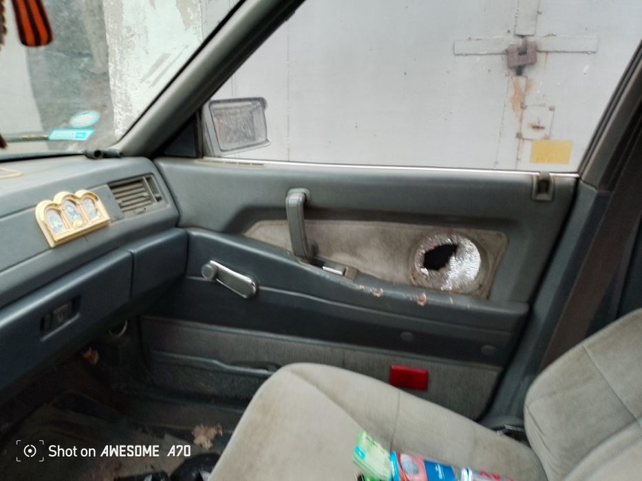 Продам машину Мицубиси Галант 87 года