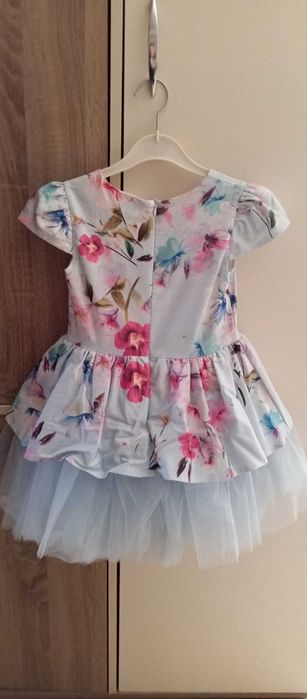 Официална . рокля