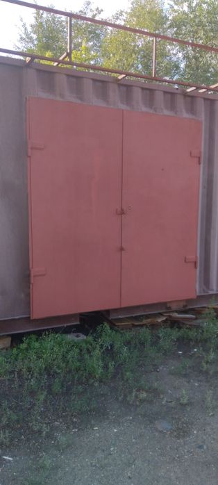 Продаю ворота на гараж 2x2