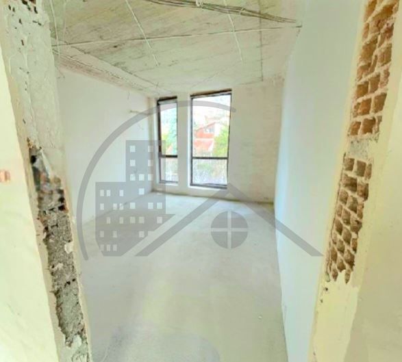 Продава се Четиристаен апартамент в Варна, Бриз - 139 кв.м за 1475 €/кв.м - Снимка #4