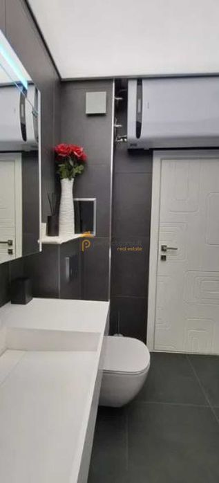 Продава се Двустаен апартамент в Пловдив, Тракия - 76 кв.м за 1994 €/кв.м - Снимка #10