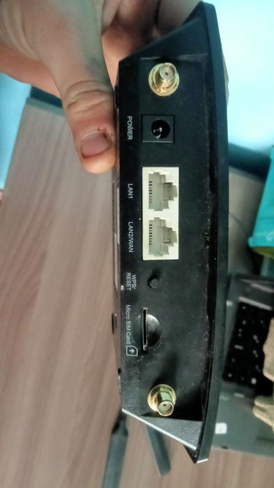 Роутер Tp–link TL MR100