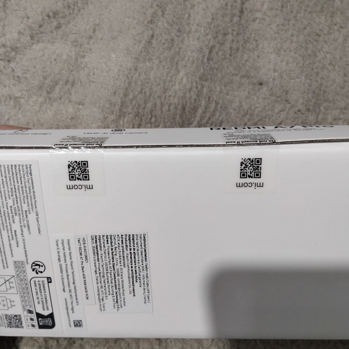 Telefon nou sigilat