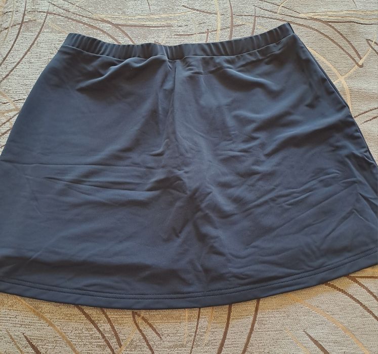 Спортна пола-клин