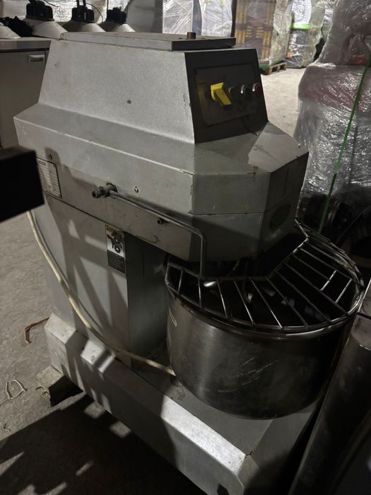 промышленная спиральная тестомесильная машина (Spiral Dough Mixer).