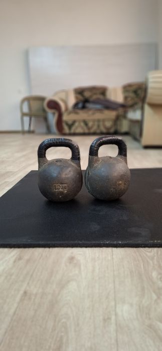 16 kg toshlar va 8 kg toshlar sotiladi.