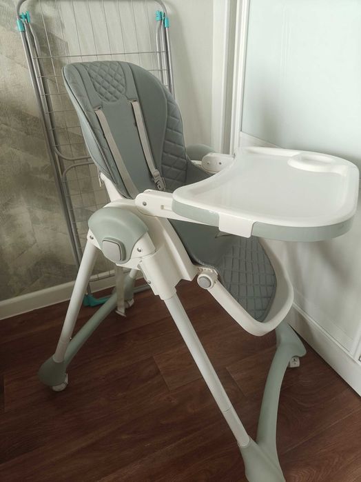 Детский стульчик для кормления