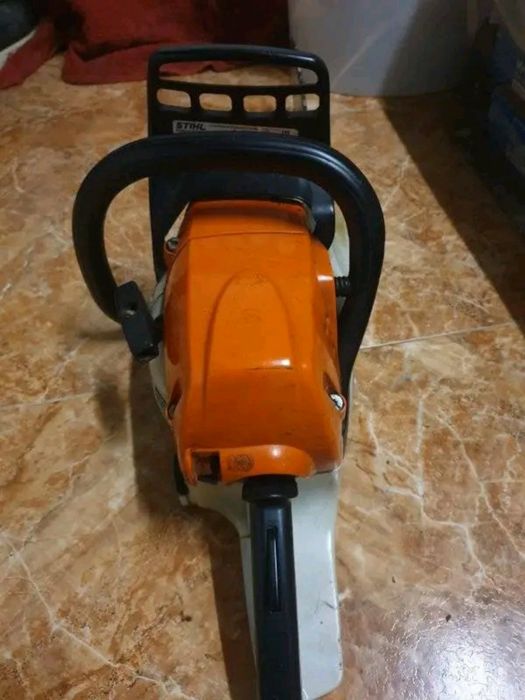 STIHL MS251 бензинова резачка
