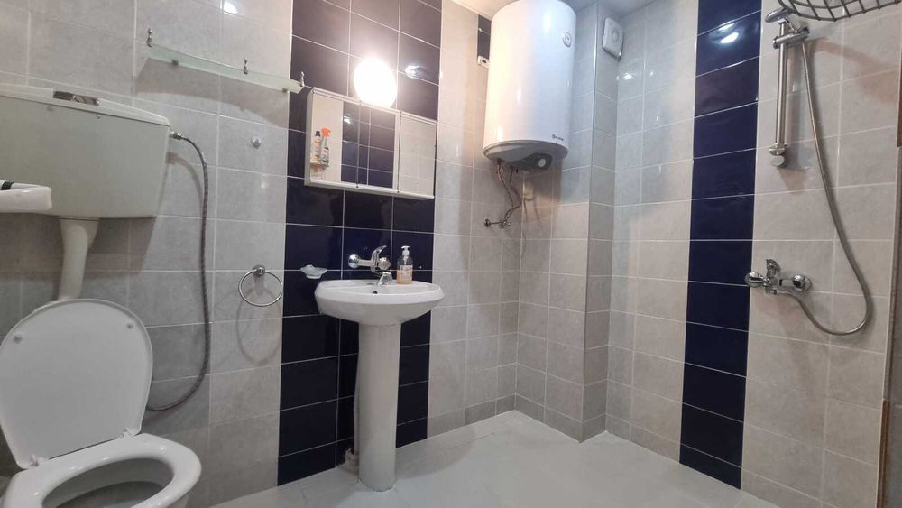 Дава се под наем Тристаен апартамент в София, Люлин - център - 120 кв.м за 561 € - Снимка #2