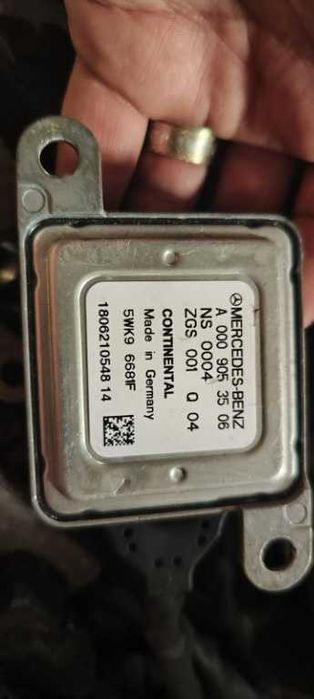 sonda nox Mercedes GL S ML E CLS C cod A0009053506 / 5WK96681F