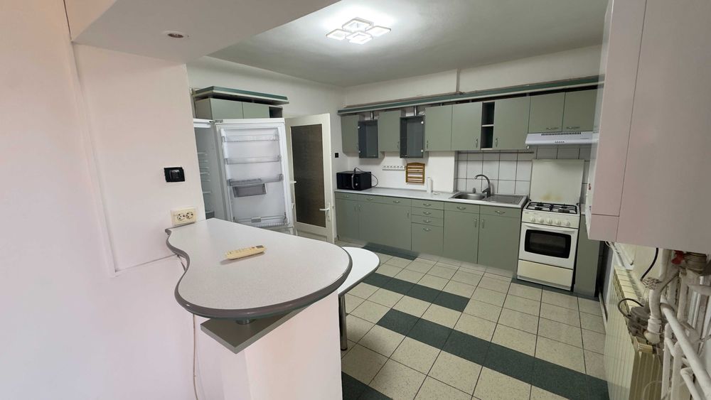 Inchiriere 3 camere zona Modern