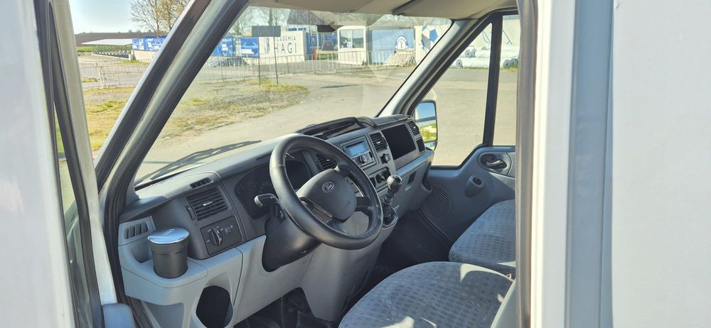 Vând Urgent Ford Transit 2.2 Tdi
