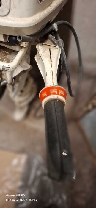 Продавам извънбордов мотор Джонсън