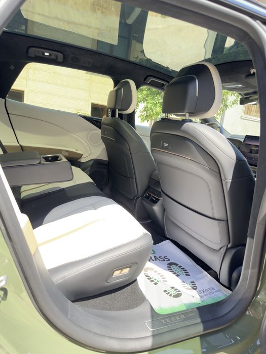 Zeekr 007 2025 — 8