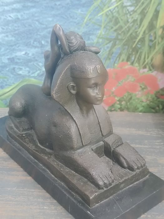 Sculptură în Bronz semnată T.Herlinger 5kg