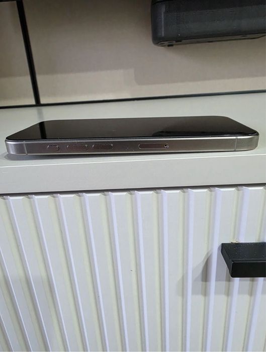 Продам или обмен Iphone 15 pro