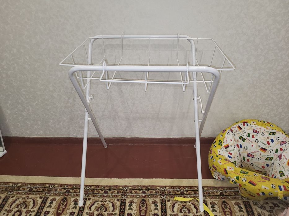 Продам подставку для ванночки