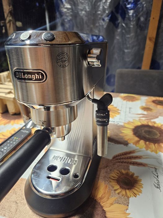 Кафемашина DeLonghi Dedica