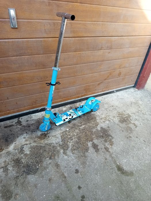 Trotina copii cu roti ajutătoare