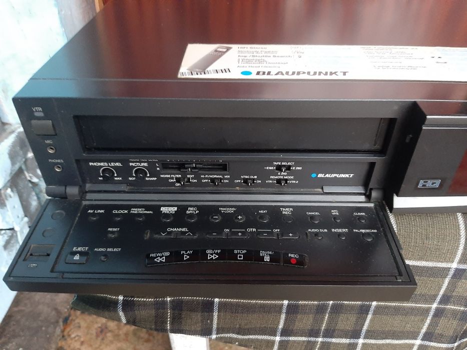 Vând videorecorder blaupunkt stereo rtv-830 în stare bună