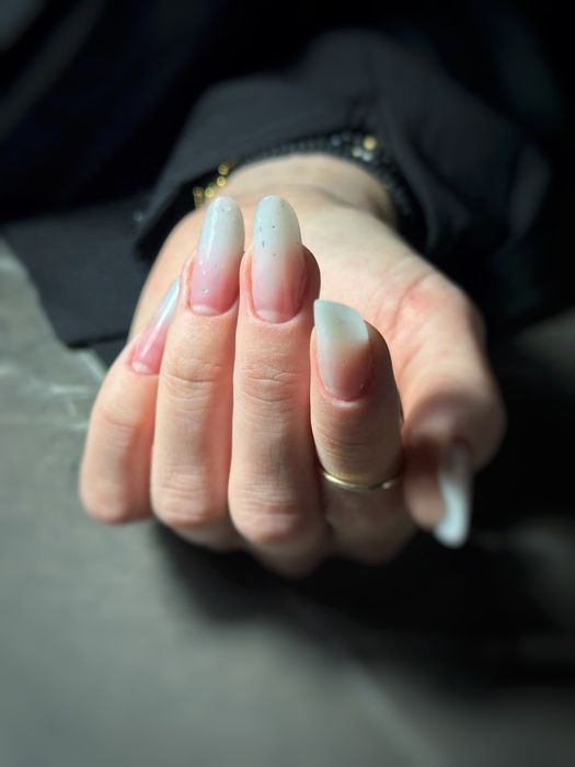 Ofer servicii de manichiură, SIBIU-cartier TURNIȘOR