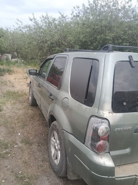 Продам Форда эскейп
