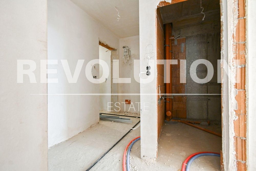 Многостаен апартамент в сграда ПРЕД АКТ 14 в ж.к. Красна поляна 2