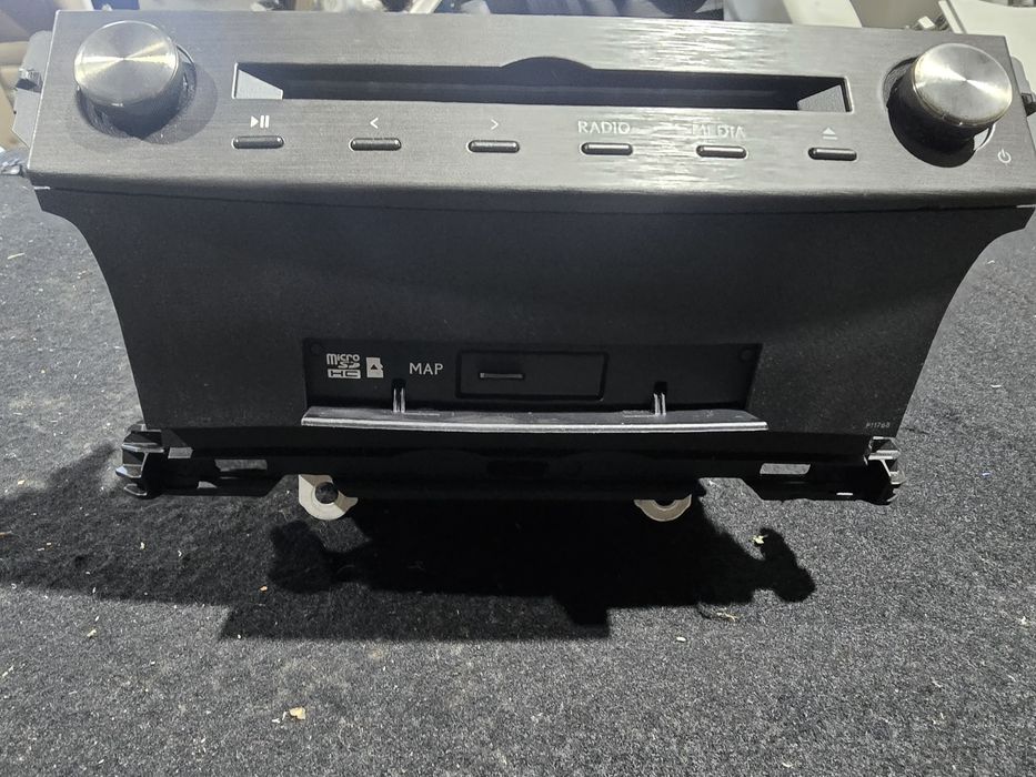 Navigatia radio lexus is300h 2013-2023 impecabila fara defecte