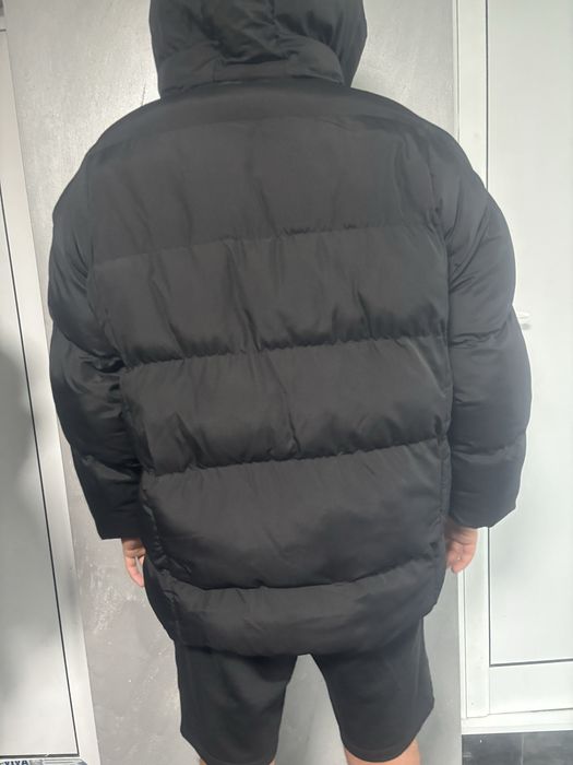 Дибело черно яке