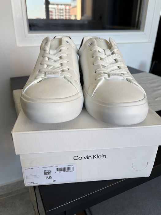 CALVIN KLEIN   Tenesi albi