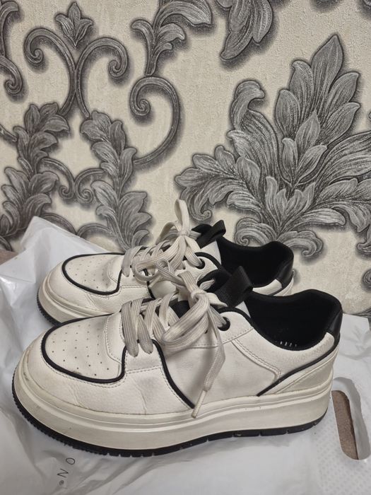 Продам обувь на мальчика 38-39р