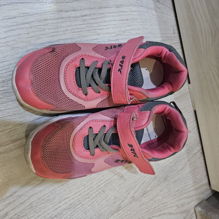 Кроссовки для девочек