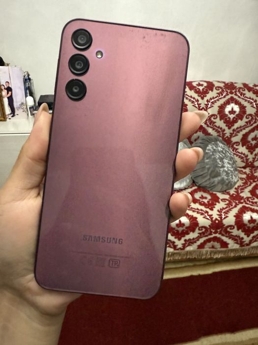 Самсунг а 24 ааааа