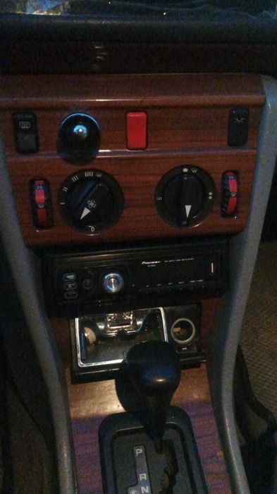 Mercedes-benz E200 Мерседес 900.000