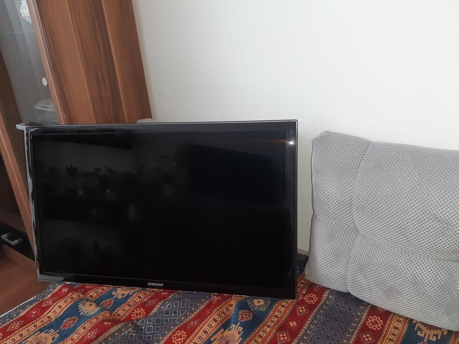 Продаю телевизор Самсунг