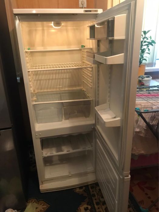 Холодильник в хорошем состоянии